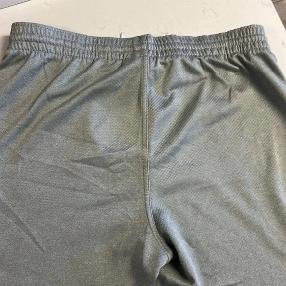 🌺3/$15 Nike grey comfy shorts - Picture 9 of 10